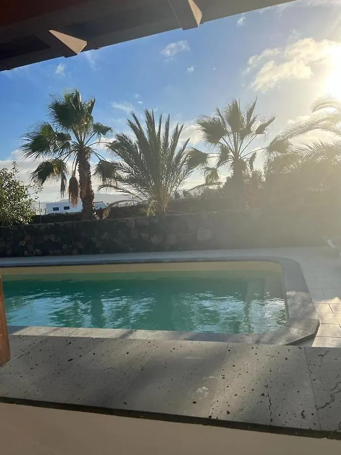 Villa Volcano لاجاريس