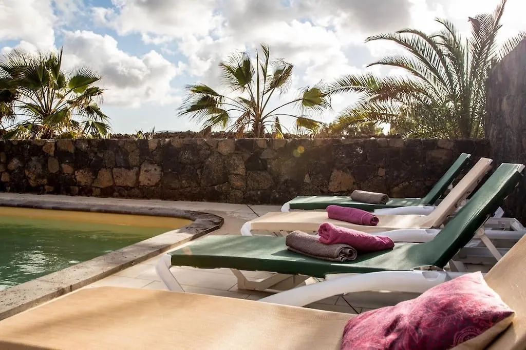 Villa Volcano لاجاريس
