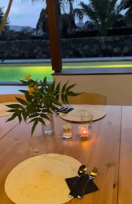 Villa Volcano لاجاريس